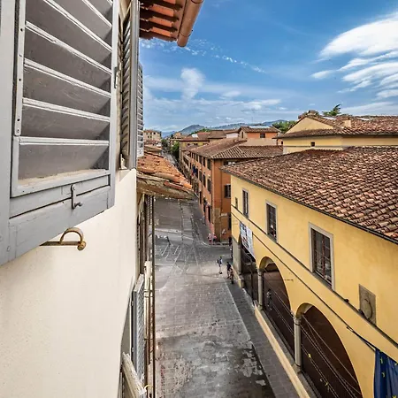 Apartment Yd Stunning Terrace On The Accademia Florenz