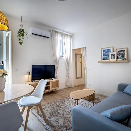 Apartment Yd Stunning Terrace On The Accademia Florenz