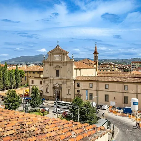 Yd Stunning Terrace On The Accademia Florenz