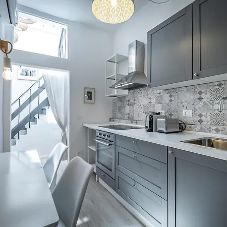 Apartment Yd Stunning Terrace On The Accademia Florenz