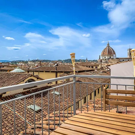 Apartment Yd Stunning Terrace On The Accademia Florenz